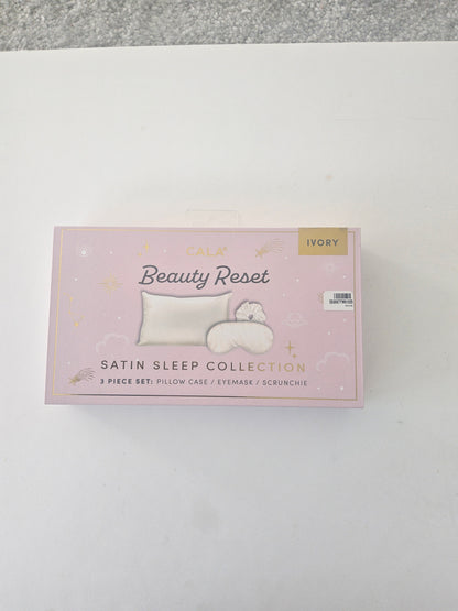 Ensemble de nuit en satin ivoire. Taie d'oreiller, masque pour les yeux et chouchou par CALA