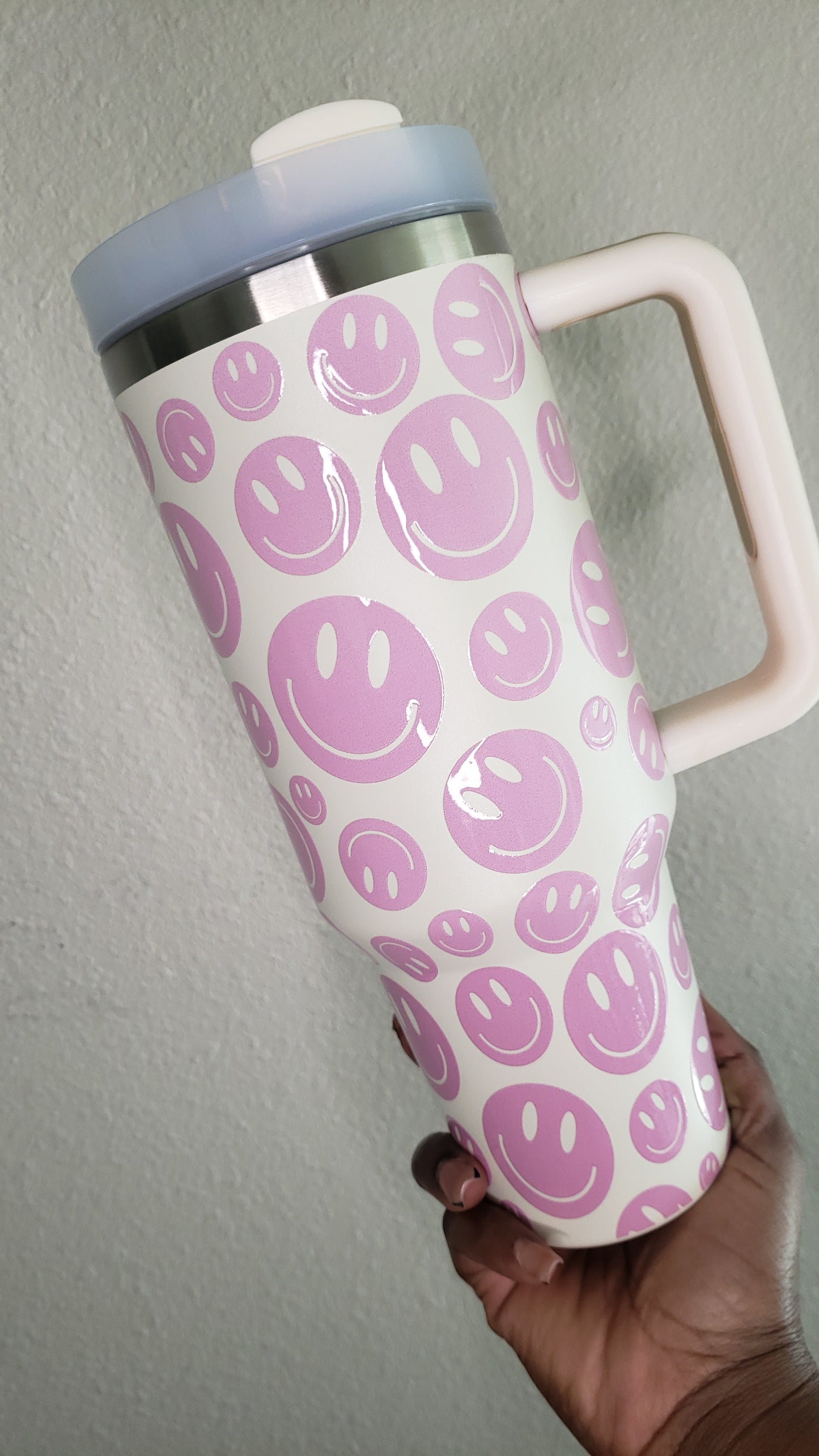 40oz Smiley Face Tumbler