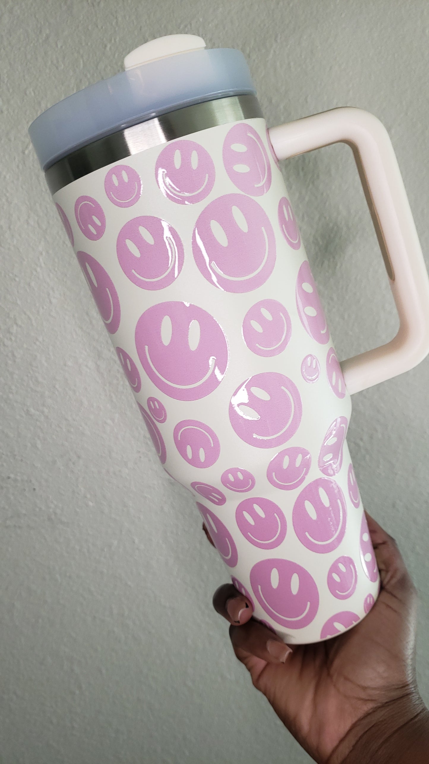 40oz Smiley Face Tumbler