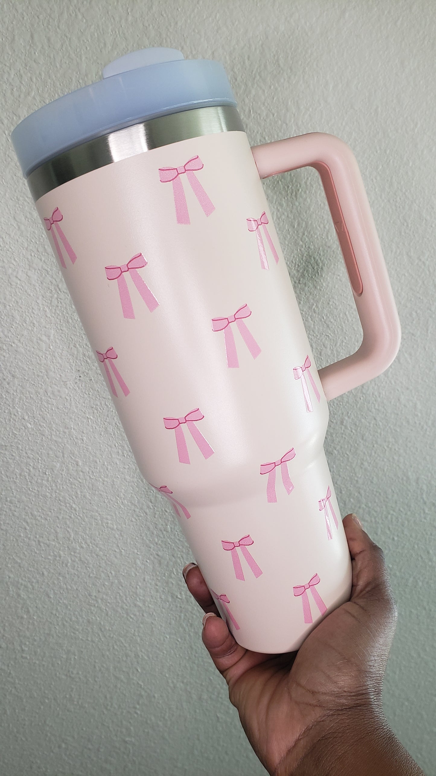 40oz Lt Pink  Bow Tumbler