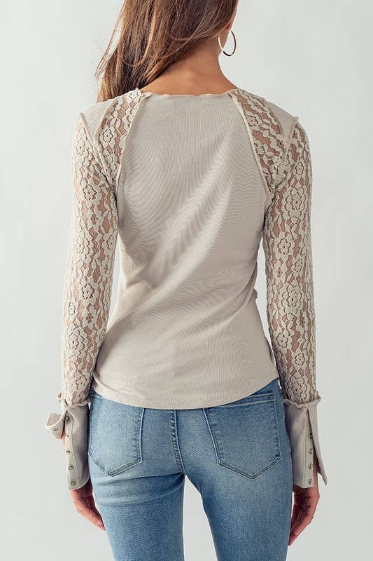 SHEER FLORAL LACE RIBBED CONTRAST TOP IN HEATHER GRAY